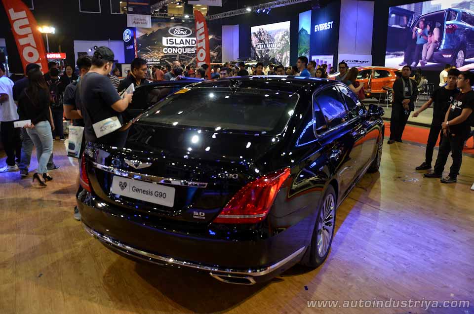 MIAS 2017: Hyundai reveals the Genesis G90 flagship sedan