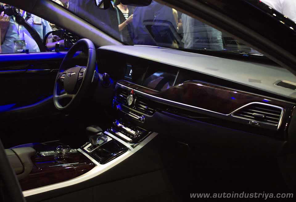 MIAS 2017: Hyundai reveals the Genesis G90 flagship sedan