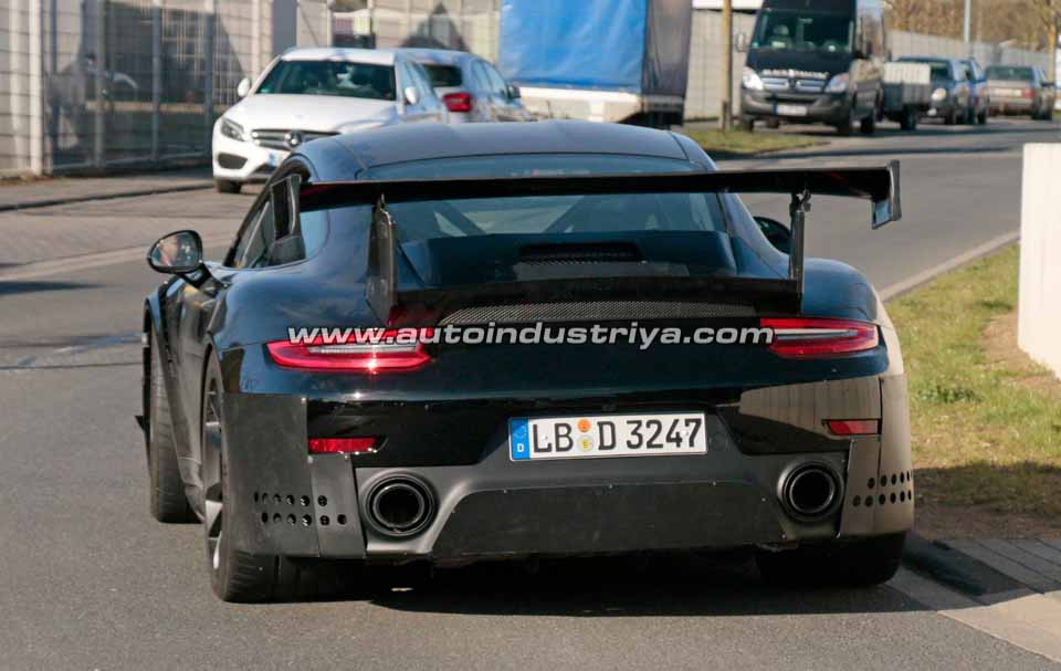 A look at the rear of the Porsche 911 GT2 RS prototype