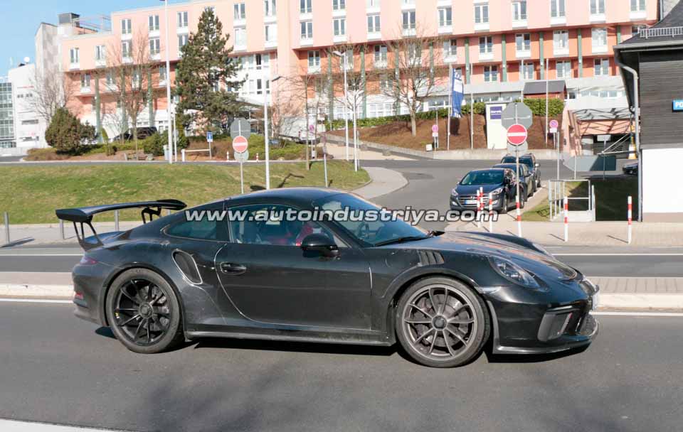 Spied: Porsche 911 GT3 RS facelift seen for the first time