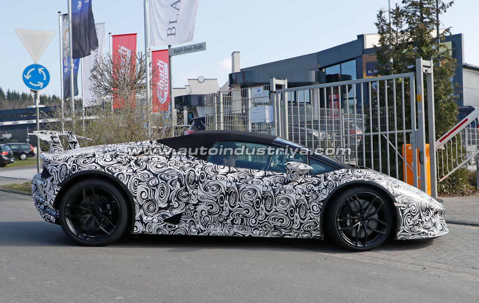 Spied: Track-oriented Lamborghini Huracan takes off its top Spied: Track-oriented Lamborghini Huracan takes off its top