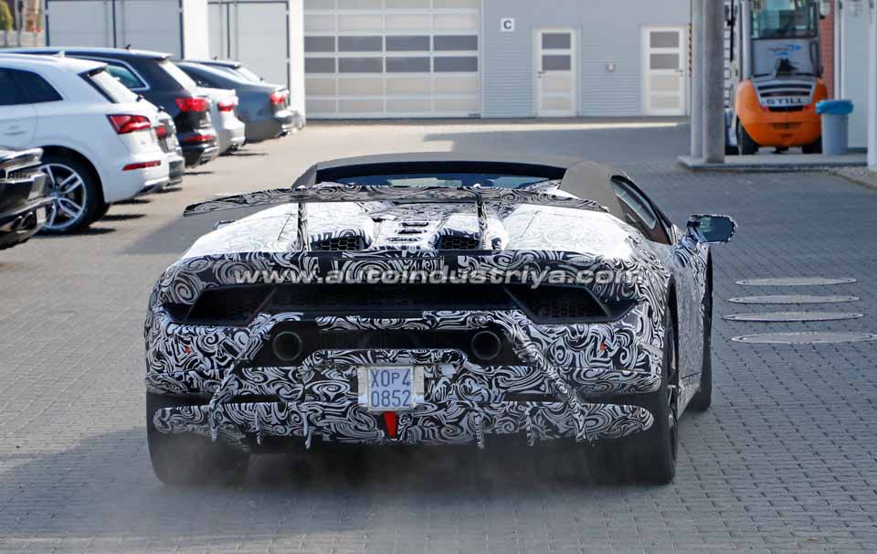 Spied: Track-oriented Lamborghini Huracan takes off its top