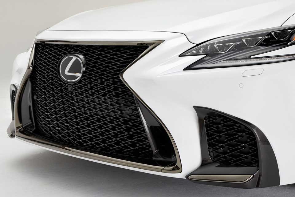 New York 2017: Luxury with a hint of sporty, 2018 Lexus LS 500 F Sport