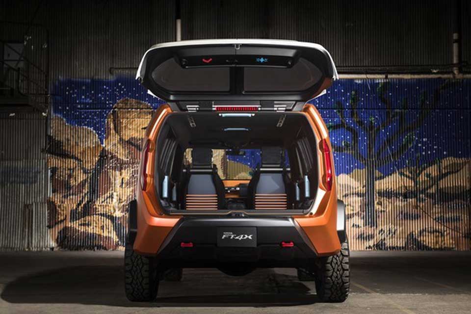 New York 2017: Meet the FJ insipired Toyota FT-4X Concept