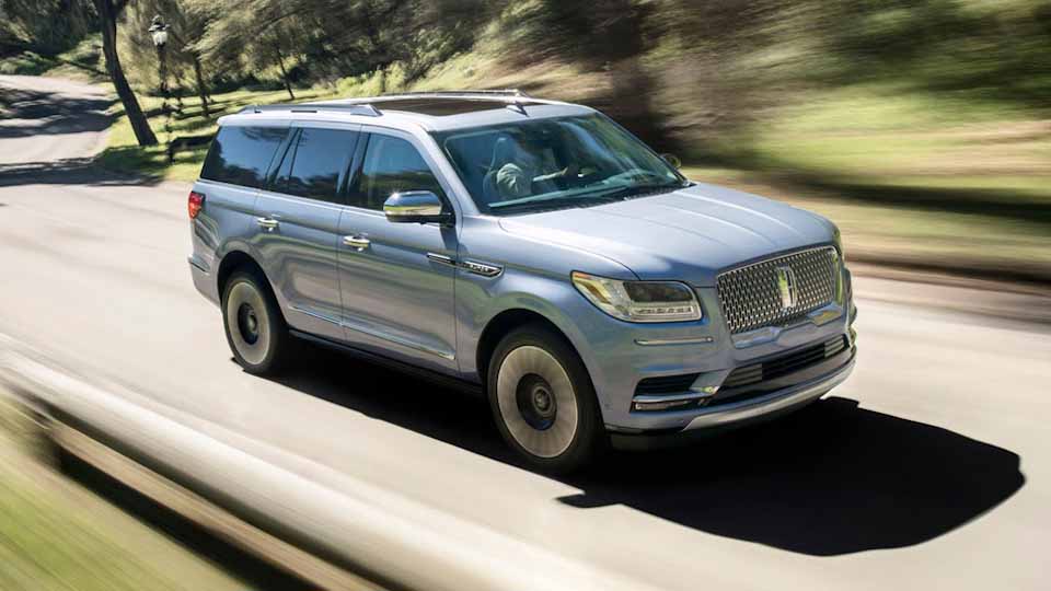 New York 2017: Lincoln goes large with the all-new Navigator