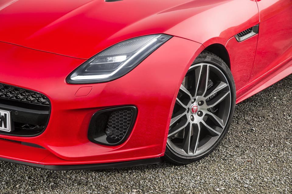 Up close with the 2018 Jaguar F-Type