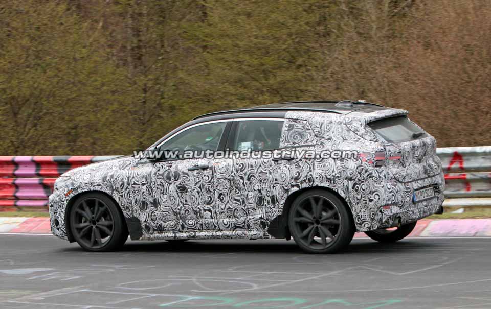 Side profile of the BMW X2 prototype