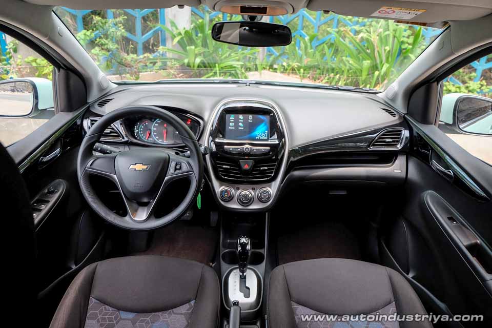 Inside the 2017 Chevrolet Spark 1.4 LTZ