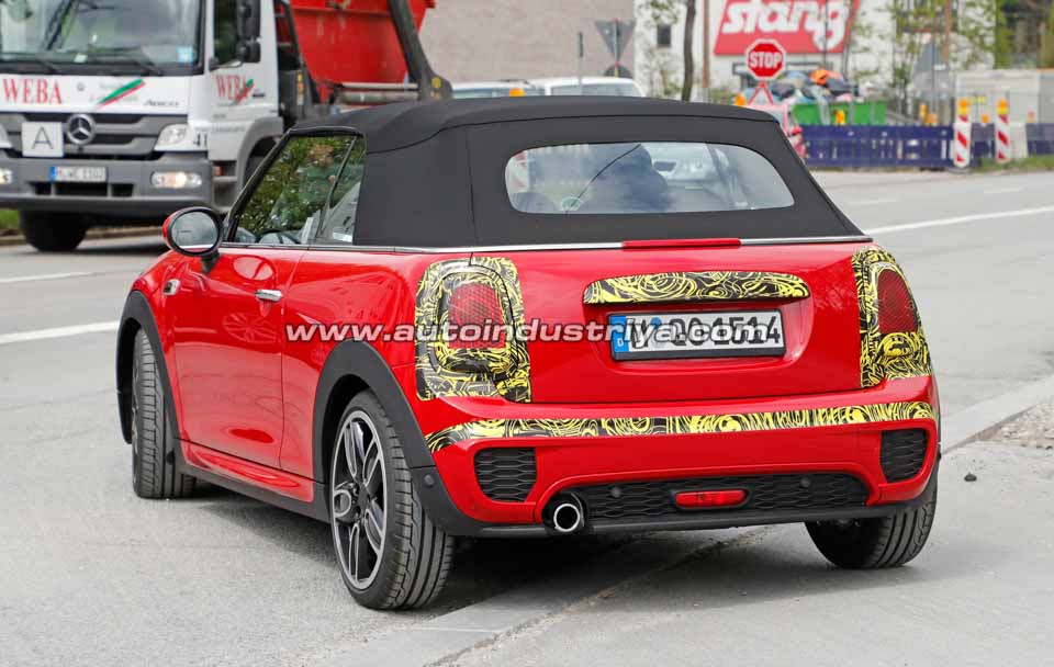 Rear quarter of the Mini Cooper Convertible facelift prototype