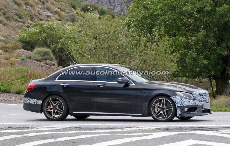 Spied: 2018 Mercedes-AMG C63 spotted with revised front fascia
