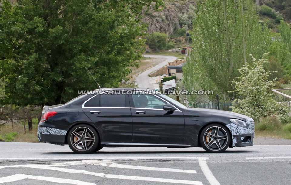 Spied: 2018 Mercedes-AMG C63 spotted with revised front fascia