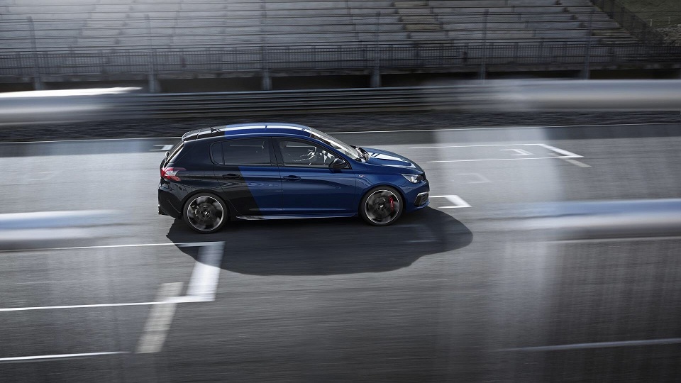 Peugeot unveils refreshed 2017 308 GTI