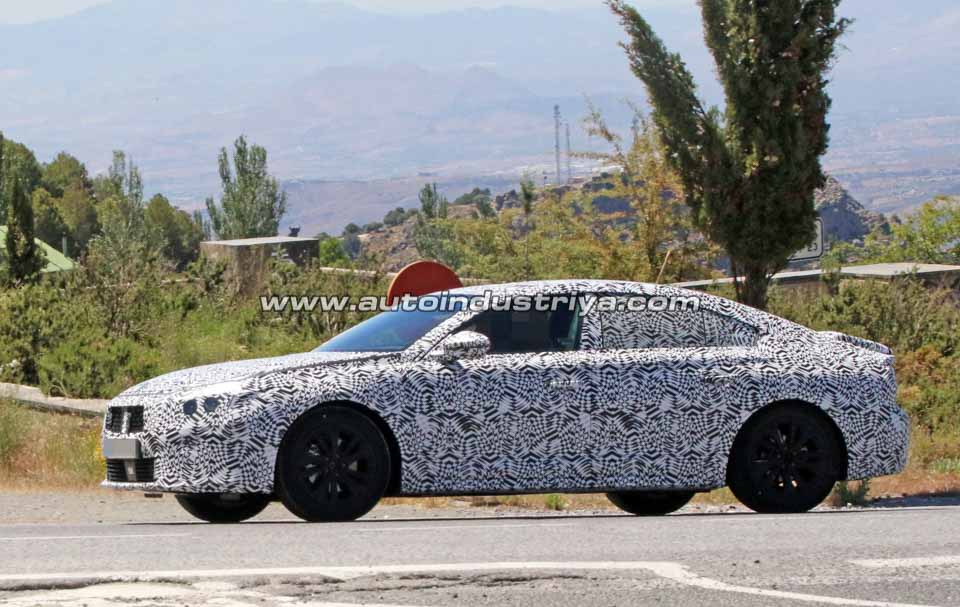 Spied: 2018 Peugeot 508 spotted with production body