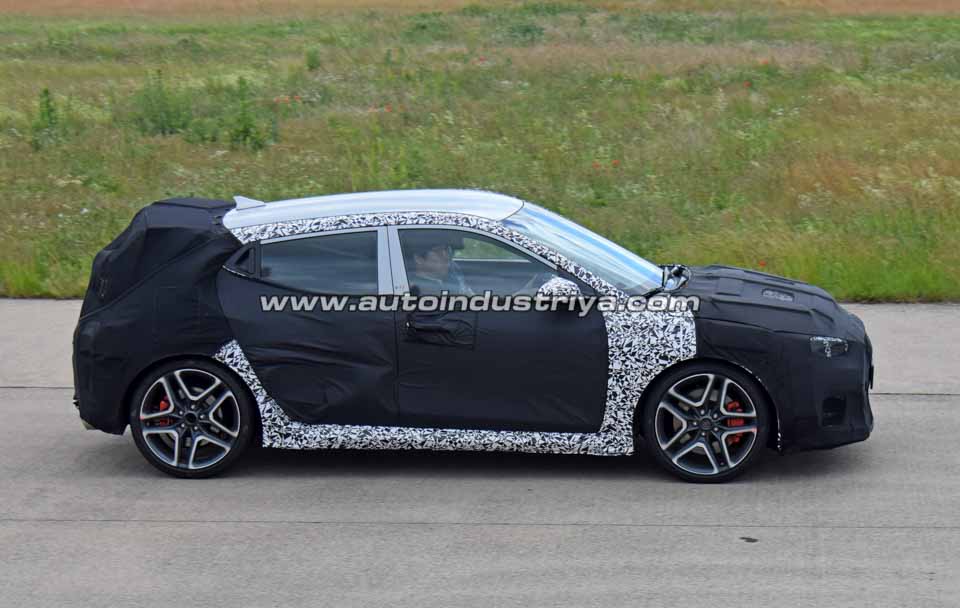 Spied: 2019 Hyundai Veloster Turbo N prototype sighted
