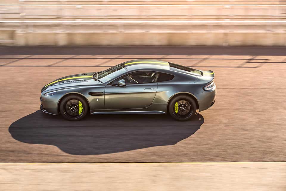 Aston Martin Vantage AMR