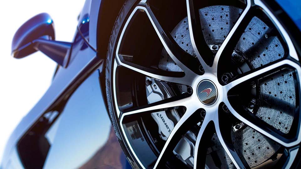 McLaren 570S Spider drops its top