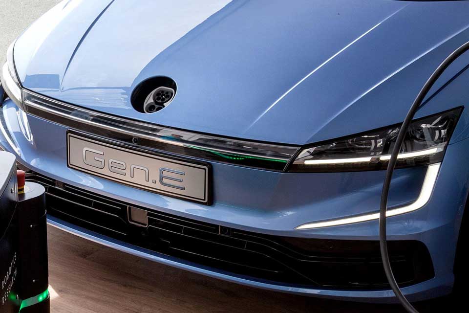 Volkswagen Gen.E prototype, could this be the next Golf?