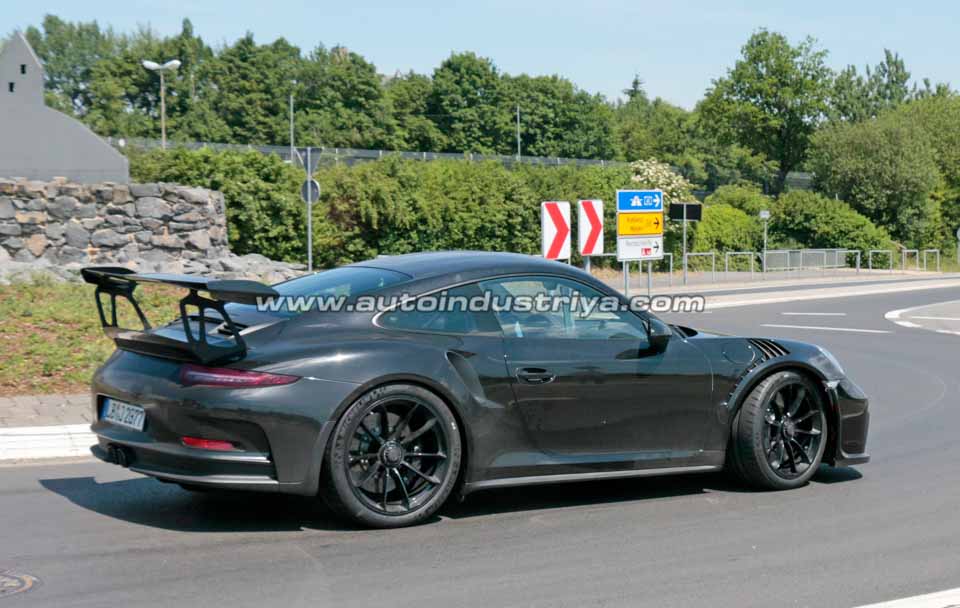 Spied: Porsche updated 911 GT3 RS matches rest of GT line