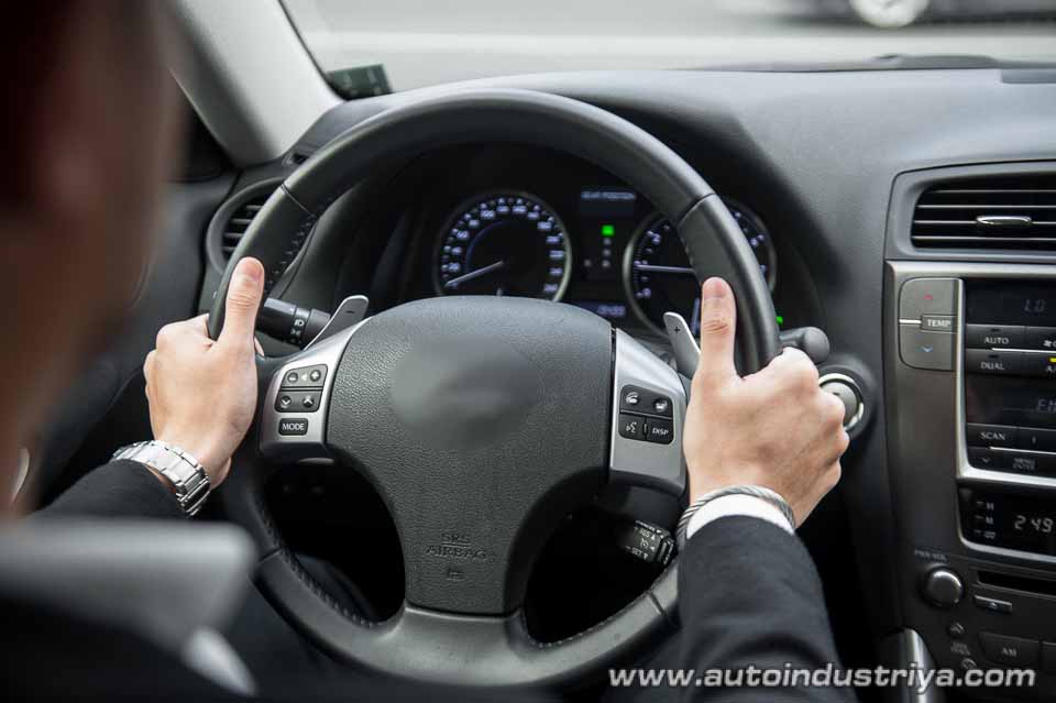 Hitting the sweet spot: Finding the ideal driving position Hitting the sweet spot: Finding the ideal driving position