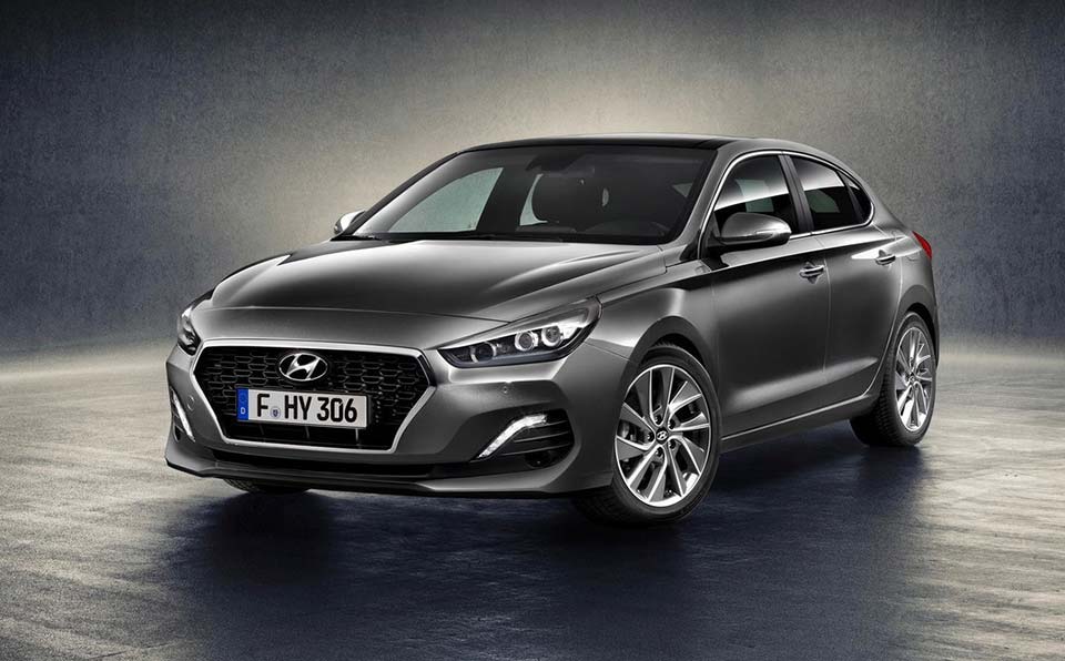 2018 Hyundai i30 Fastback reveals its sleek design