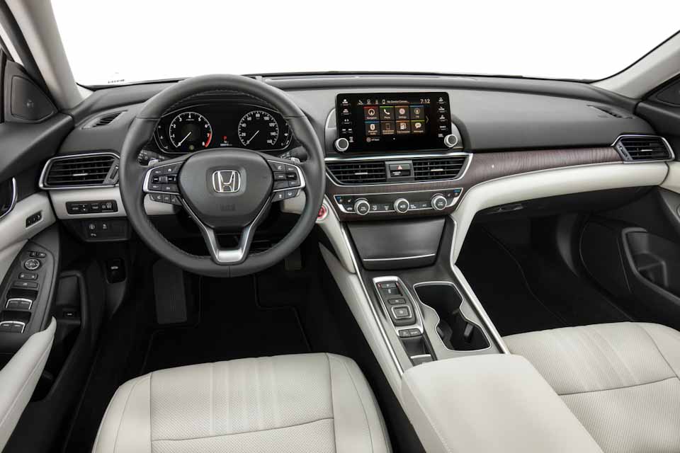 2018 Honda Accord breaks cover