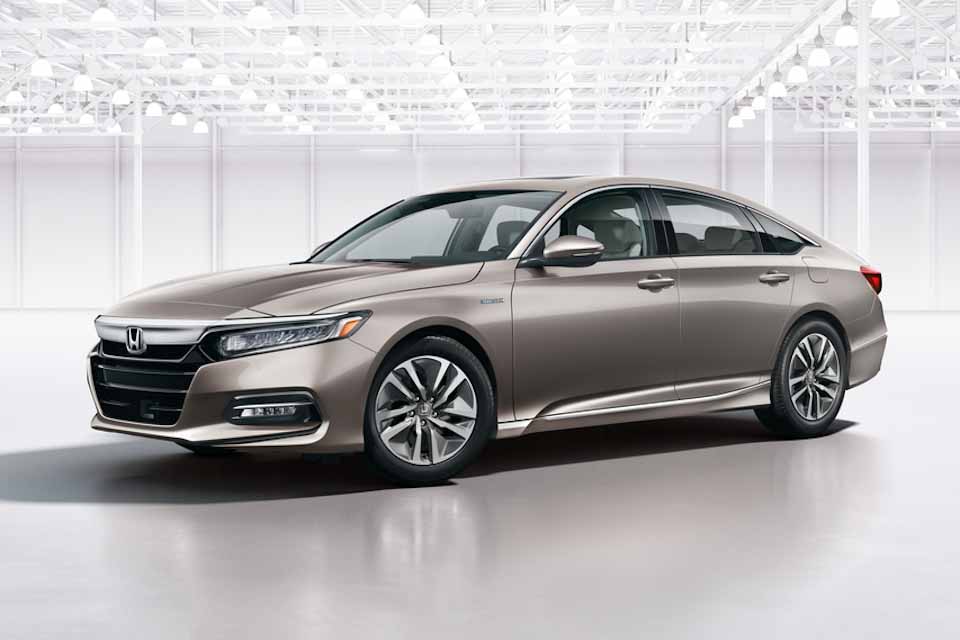 2018 Honda Accord breaks cover