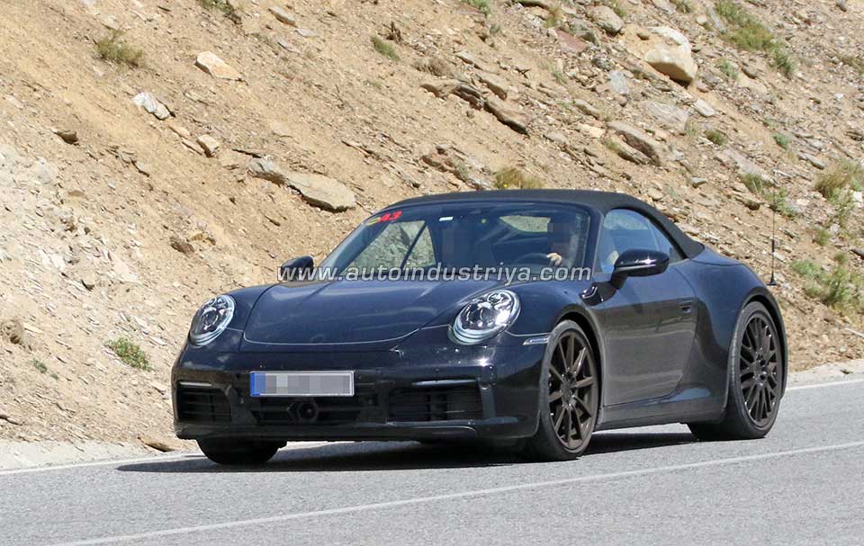 Spied: 2018 Porsche 911 Convertible spotted testing