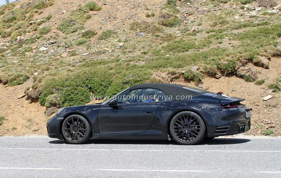 Spied: 2018 Porsche 911 Convertible spotted testing