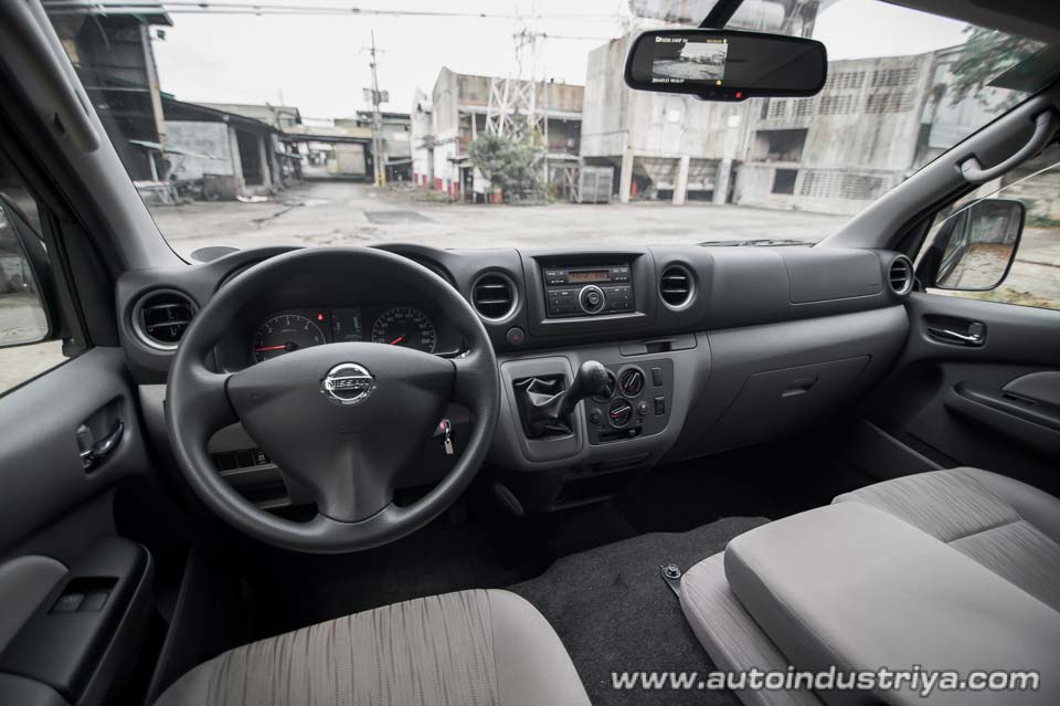 2017 Nissan Urvan Premium