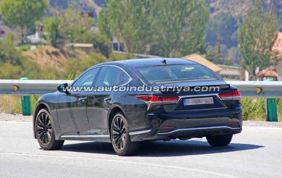 Spied: Will Lexus give the LS more power? Spied: Will Lexus give the LS more power?