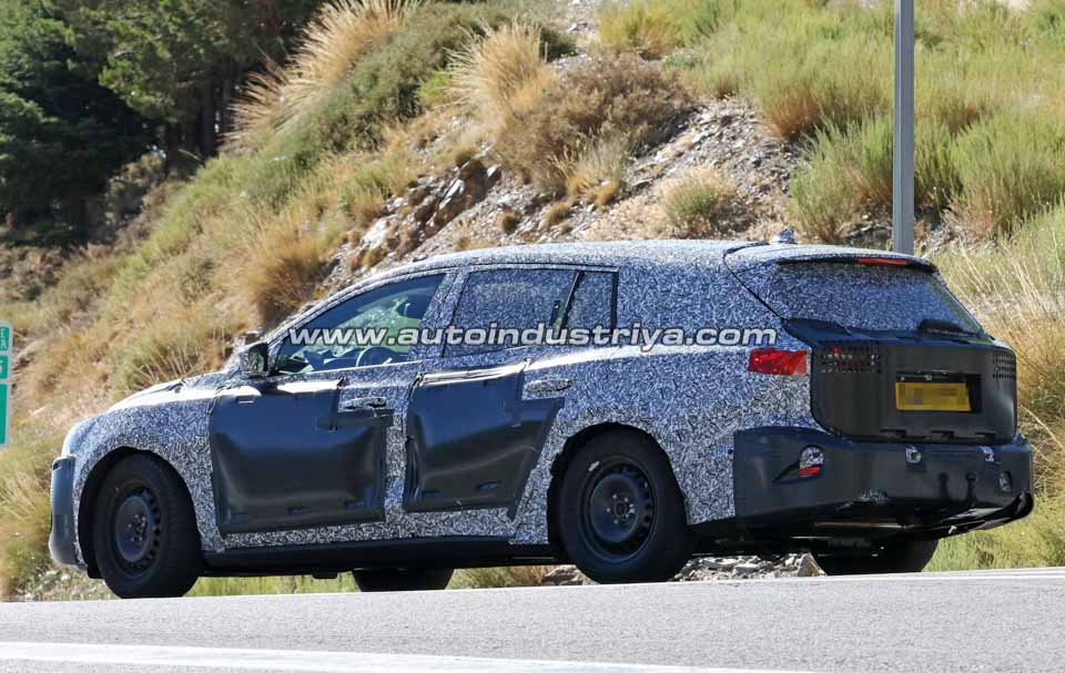 Spied: 2018 Ford Focus Wagon