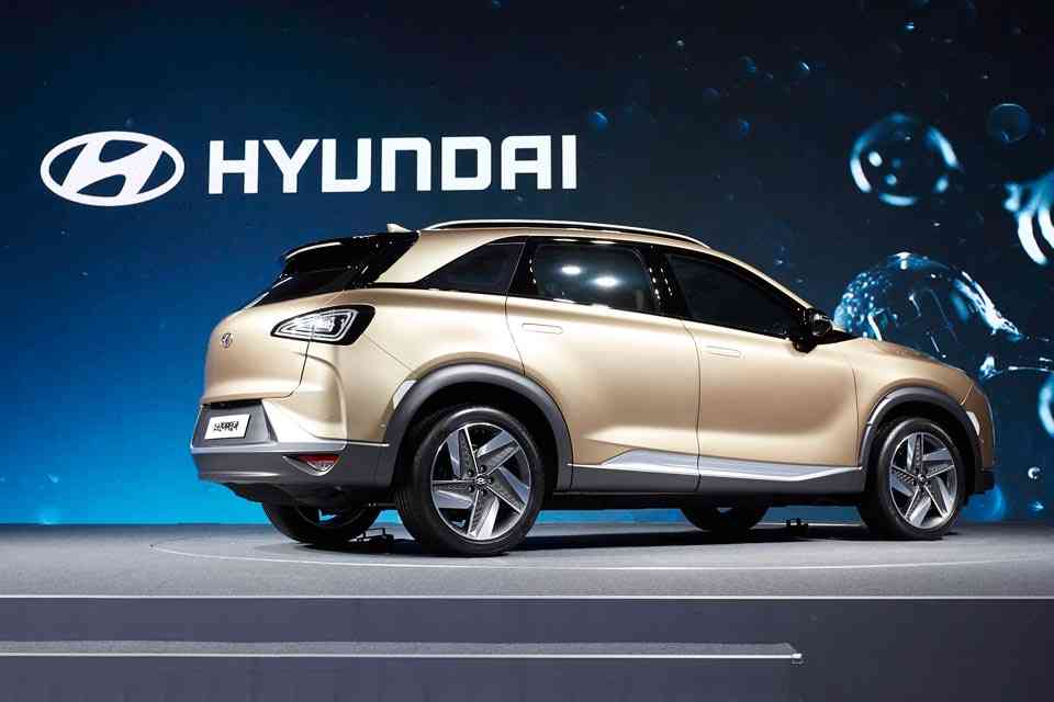 Hyundai's next-gen hydrogen fuel cell SUV unveiled