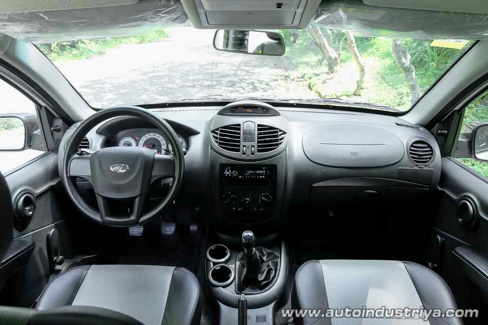 Mahindra Xylo White Mahindra Xylo White