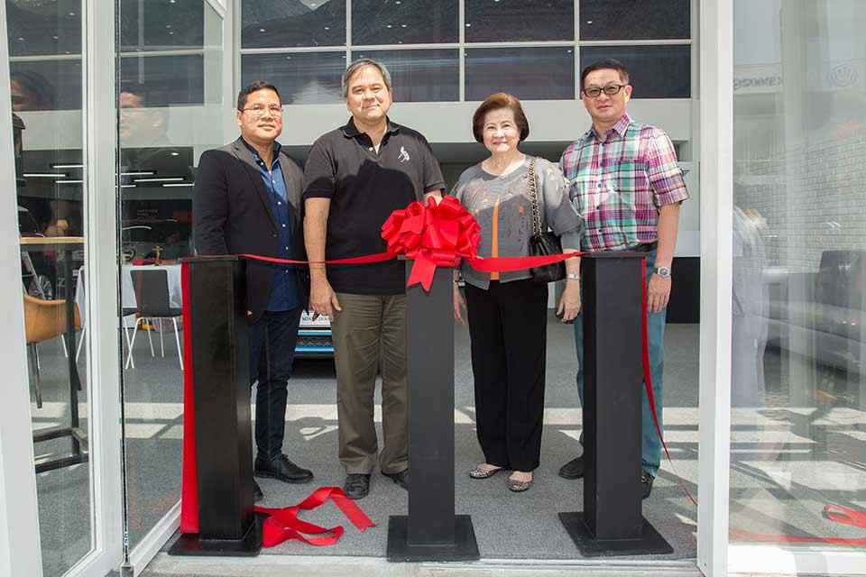 Mini opens new Alabang Pop Up Store