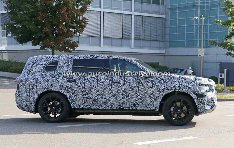 Spied: First photos of all-new Mercedes-Benz GLS