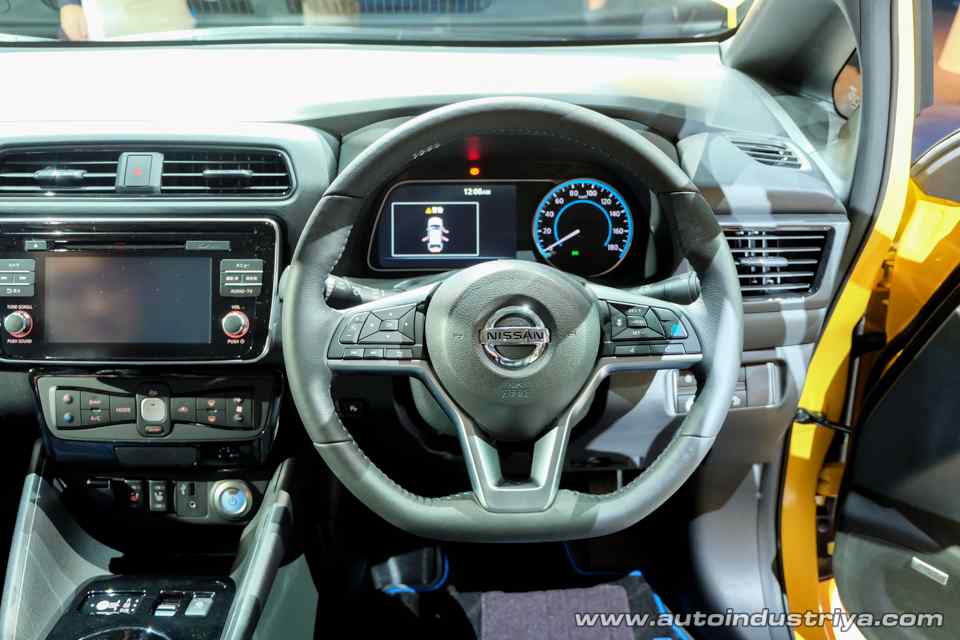 2018 Nissan Leaf makes world premiere, gets 400 km range