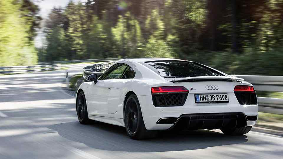 2017 Frankfurt: Audi debuts first-ever rear-driven R8