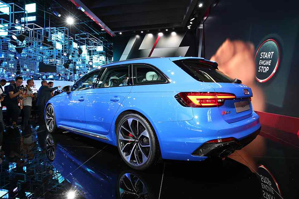 Frankfurt 2017: Audi debuts 2018 RS4 Avant Frankfurt 2017: Audi debuts 2018 RS4 Avant