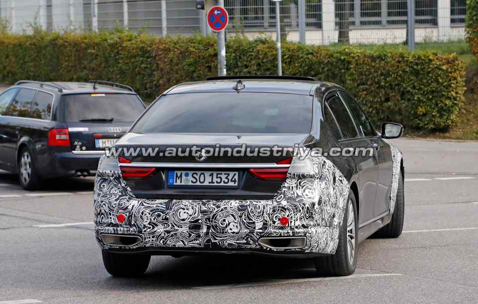 Spied: 2020 BMW 7 Series hides its new look