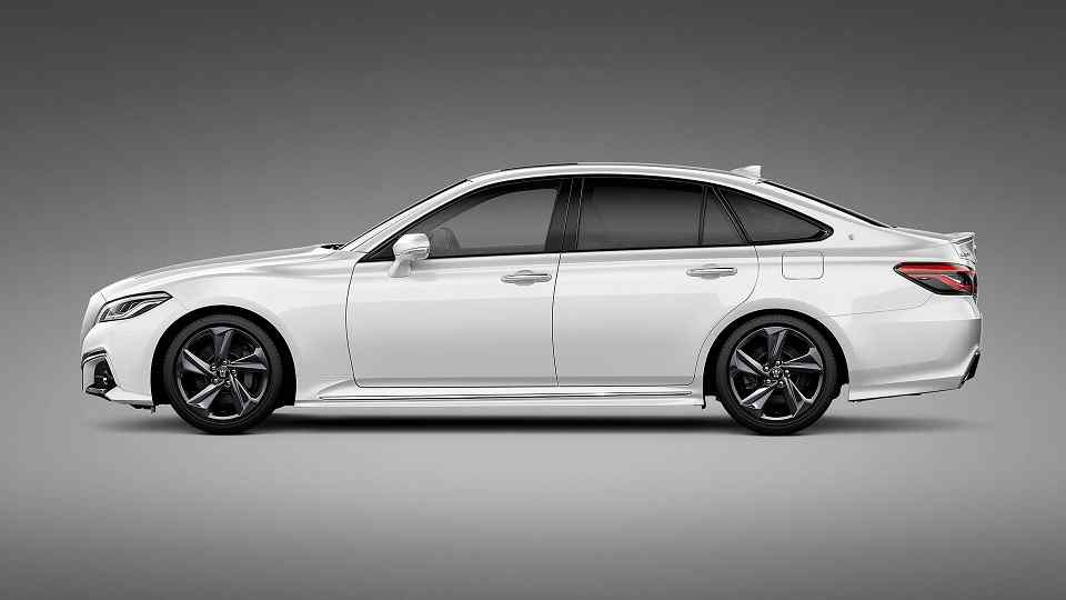 Toyota previews next-gen Crown in Tokyo Motor Show concept