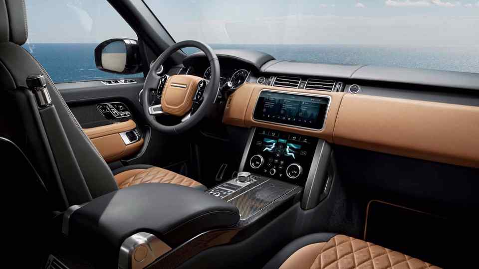 Land Rover debuts 2018 Range Rover, comes in plug-in hybrid form