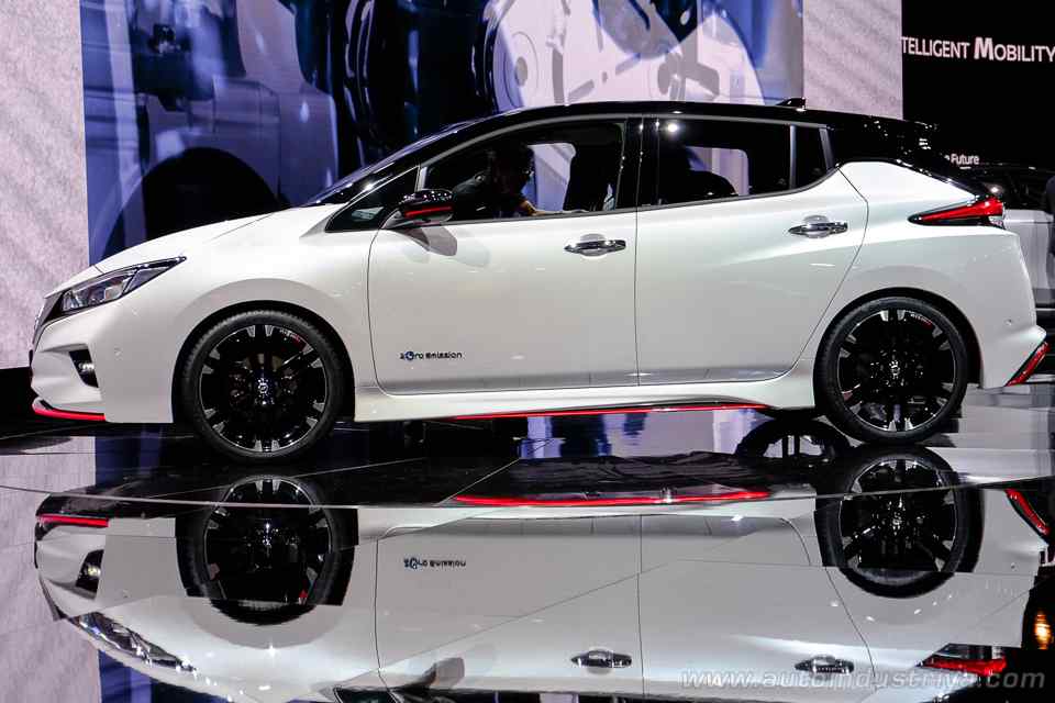 Tokyo 2017: Nissan reveals Leaf Nismo electric hot hatch concept