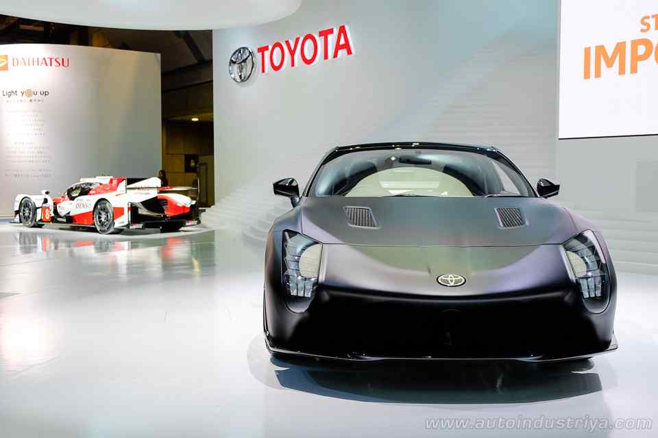 Tokyo 2017: Le Mans-inpsired Toyota GR-HV hybrid concept unveiled