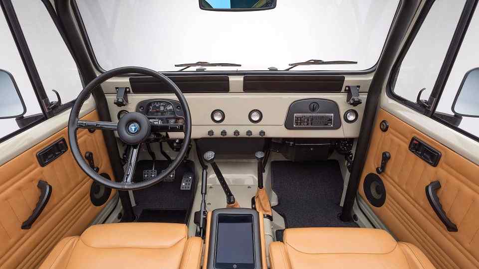 Retro-modern 40-series Land Cruiser Signature Edition lands at SEMA