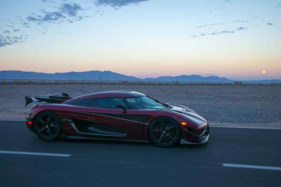Koenigsegg Agera RS hits 458 km/h, sets new record