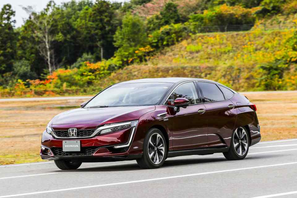 Future Forward: Driving the 2018 Honda Clarity Fuel Cell and PHEV