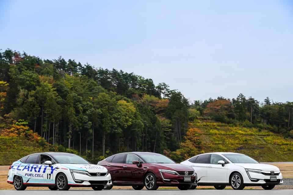 Future Forward: Driving the 2018 Honda Clarity Fuel Cell and PHEV