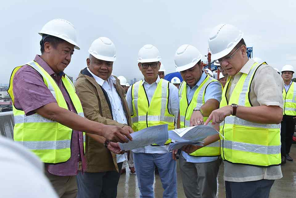 NLEX Harbor Link Segment 10