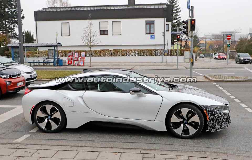 Spied: BMW i8 sports revised aero, possibly new S variant Spied: BMW i8 sports revised aero, possibly new S variant