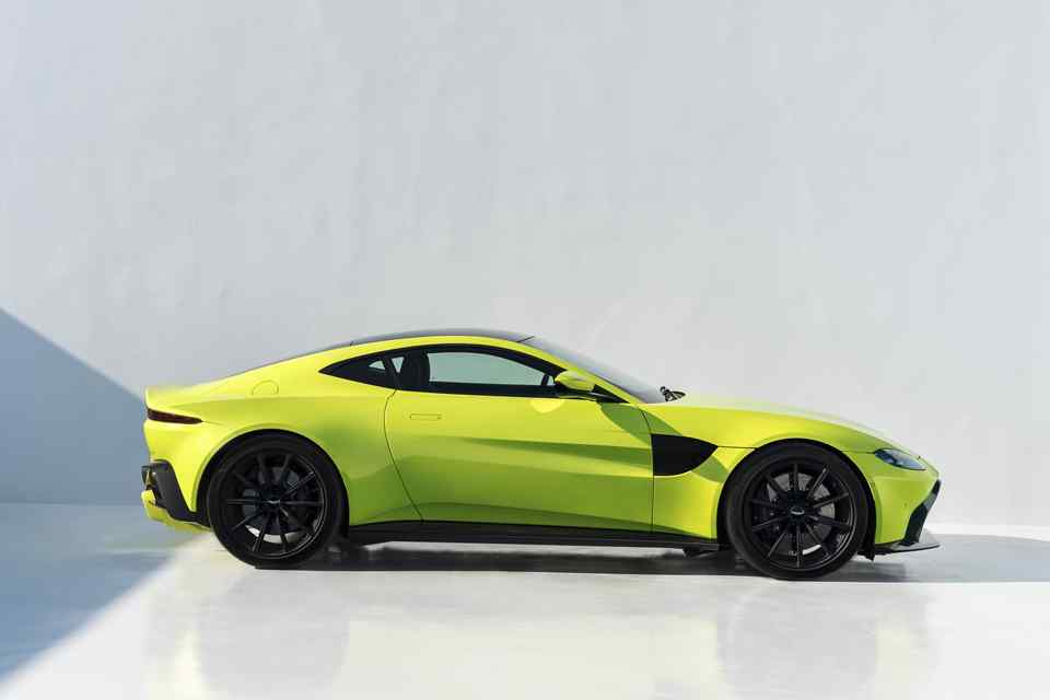 Aston Martin Vantage